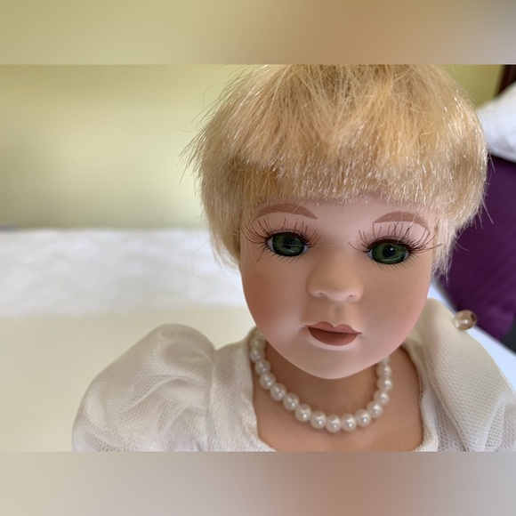 Collectible 16” porcelain doll ballerina blond ballet dancer white tutus point - Picture 3 of 10